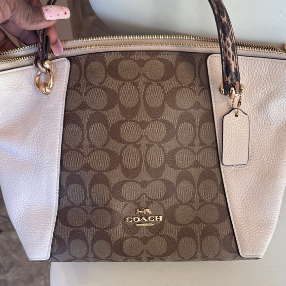 Coach Tan and Cream Shoulder Bag - Picture 4 of 4